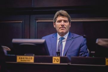 Píparo volvió al mileísmo y en la Legislatura se conforma un gran bloque liber-PRO