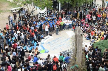 Las Universidades Nacionales de la Provincia buscan ponerle freno al gobierno nacional