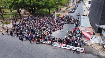 Marchas multitudinarias y clases públicas previo al Paro Nacional Universitario