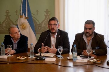 Provincia sondea a libertarios blue para sacar la Ley pero el tratamiento está complicado