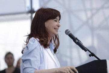 CFK apuntó contra el Presidente: “Milei, si sos tan guapo, desregulá los medicamentos”