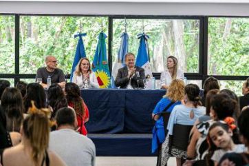 Cascallares realizó un acto junto a Alicia Kirchner en la Universidad Guillermo Brown