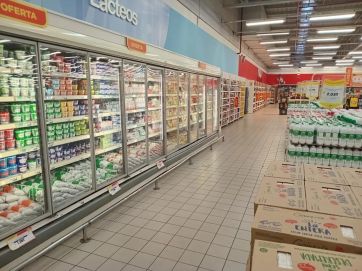 Consumo: las ventas en supermercados cayeron 12,8% en septiembre