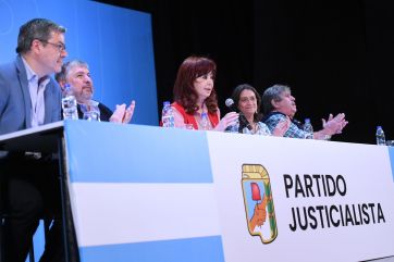 CFK y un palito para Kicillof: “Veo dirigentes convertidos en militantes electorales”