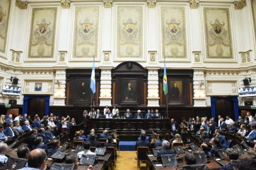 Rosca legislativa: el oficialismo teje lazos en búsqueda de aprobar el endeudamiento