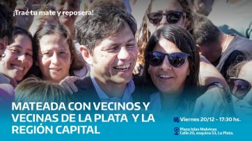 Axel Kicillof vuelve las plazas como en la campaña 2023