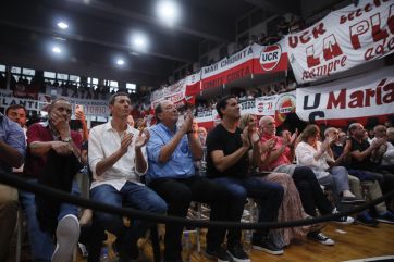 Unidad Radical se le planta a la “devaluación política” y propone ser una “certeza”