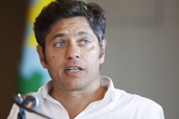 Intendentes presionan para desdoblar y Kicillof quiere esperar para definir