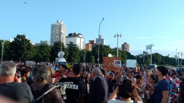 Marcha por la muerte de Kim Gómez: hubo incidentes en la Municipalidad