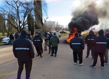 Centenar de familias en la calle luego de los despidos en una histórica ceramista 