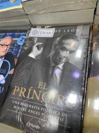 La política en la Feria del Libro 2025