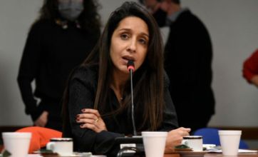Apuntan contra el gobierno nacional por polémicas movidas con el Ejército y la SIDE