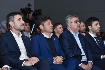 Junto a gobernadores de distintos colores, Kicillof disertó en una jornada del CFI
