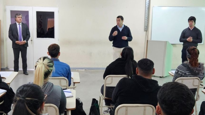 En San Isidro capacitaron a agentes para reforzar la seguridad en centros comerciales y corredores escolares