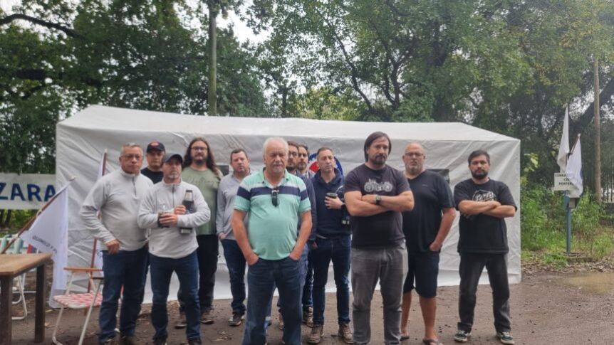 La Provincia ordenó revertir 29 despidos, pero hay estado de alerta