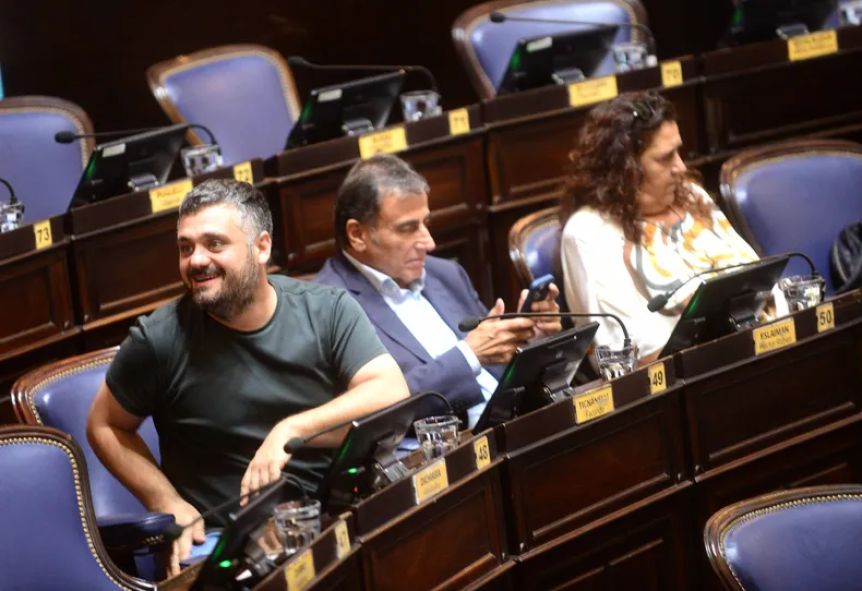Piña va, piña viene, la interna en UxP no se detiene