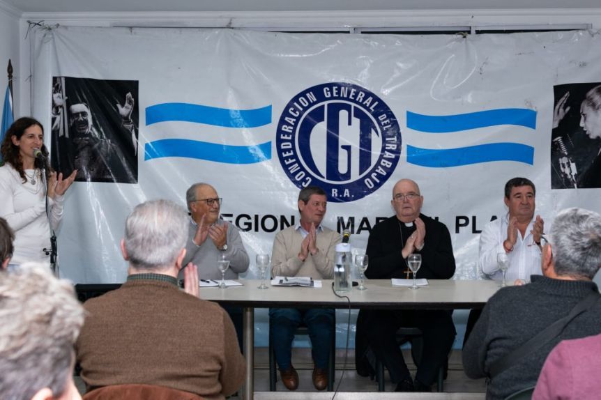 La Iglesia se mete en la campaña: un obispo diocesano pisó terreno político