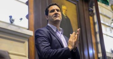 Un tablero en el que todas las casillas tienen signos de pregunta
