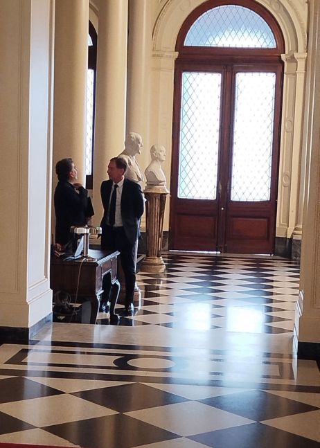 Sin porcentajes y con acuerdo macro, el PRO avanza en su alianza con Milei