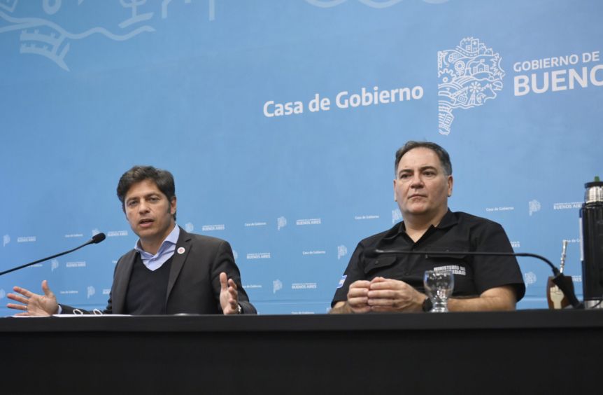 Kicillof celebró la baja de homicidios, pero cruzó a Milei por “caranchear con el dolor”