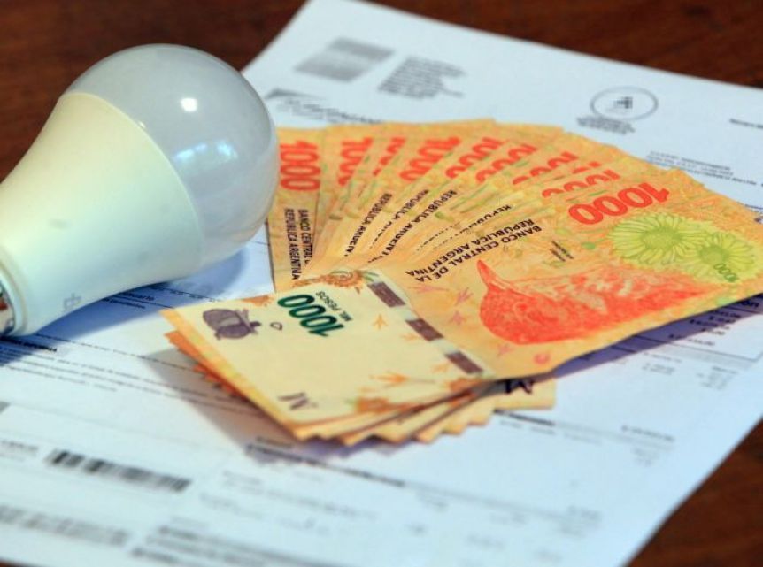 El Gobierno puso el gancho y autorizó un nuevo aumento en la luz