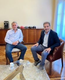 De abajo hacia arriba y con un VAR bicolor, ejes de la negociación PRO-LLA