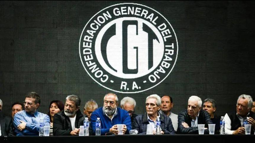 Otro revés para Milei: la justicia suspendió el decreto que limita el derecho a huelga