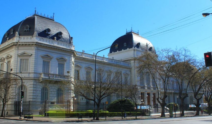 Kicillof busca cubrir más vacantes en la Justicia