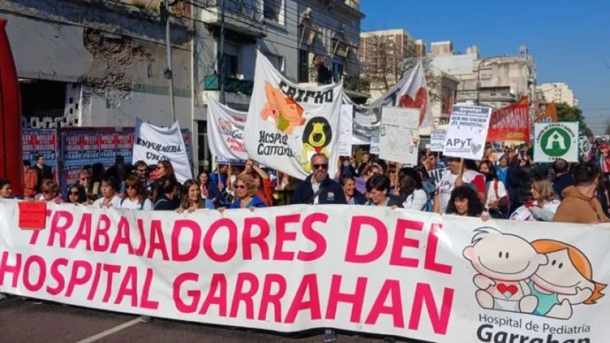 Los médicos del Garrahan volvieron a marchar y sigue el conflicto