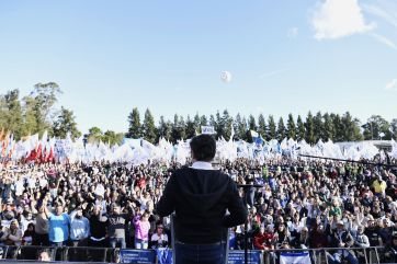 Kicillof sale a la cancha con un plenario de la militancia en distrito K