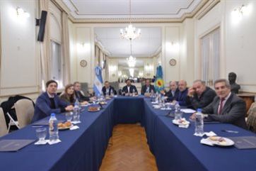 El Senado vuelve a sesionar con la sombra de las re re y los pliegos en danza