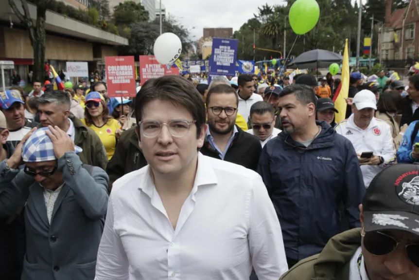 Miguel Uribe continúa en estado crítico luego de ser baleado