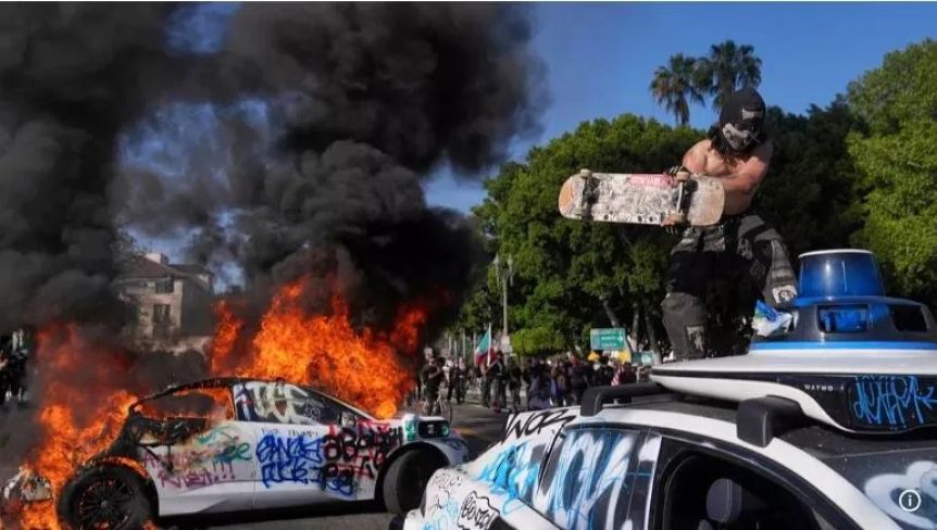 Tensión en Los Ángeles: más de 50 detenidos por las protestas contra las redadas migratorias