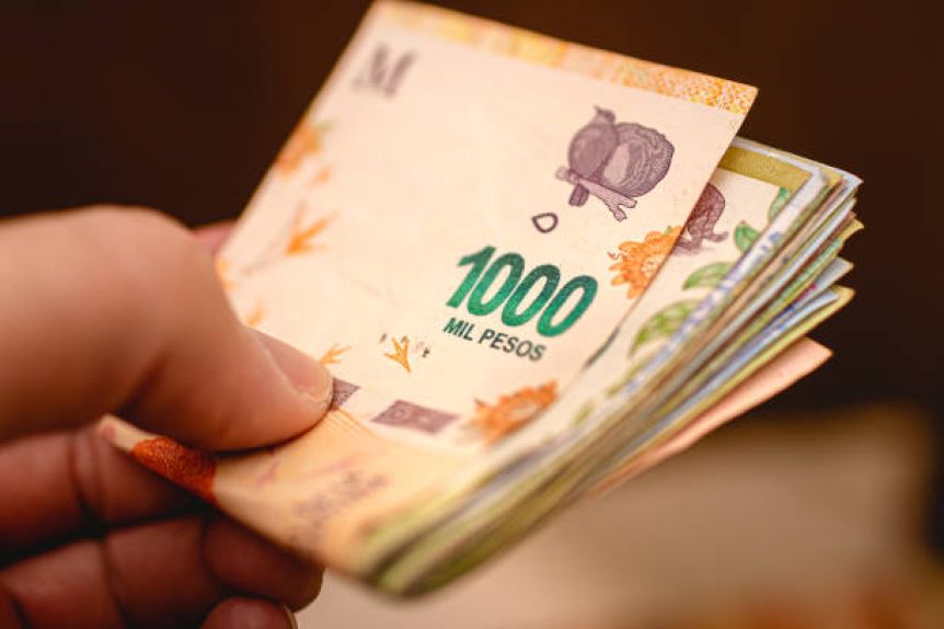 Impuestos que duelen: cuánto dinero pierde un trabajador por la presión tributaria