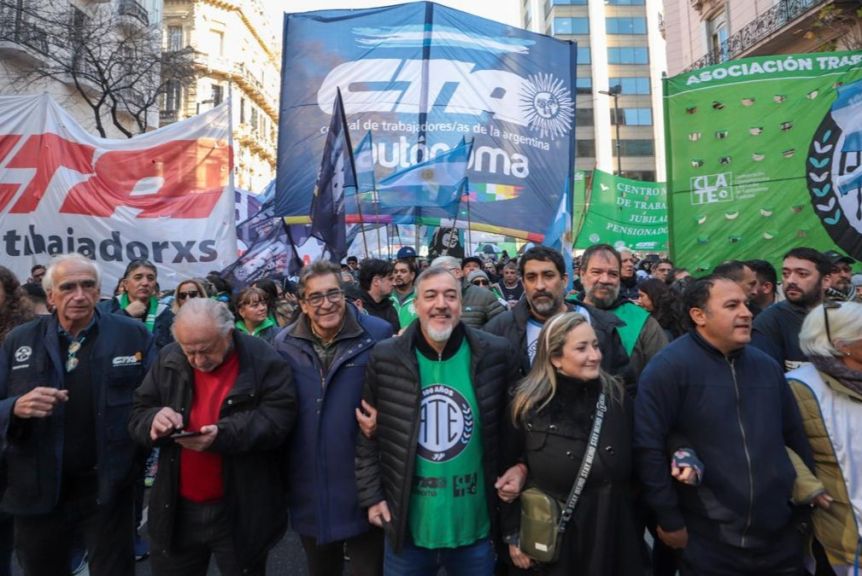 Luego del faltazo de la CGT a la marcha, ATE bregó por una Central Única de Trabajadores