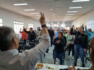 La “proscripción” de CFK reaviva a los peronismos patagónicos
