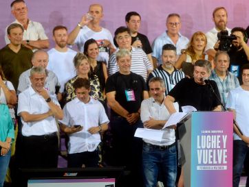 Peronismo amontonado: primera cumbre con versiones cruzadas y desconfianzas mutuas