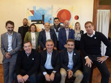 La política en crisis: domina el espanto y todos los frentes nacen rotos