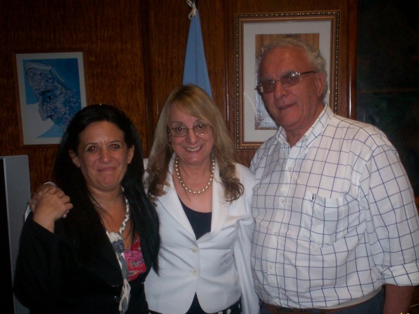 Alicia K y Elvio Macchia, Amigacho