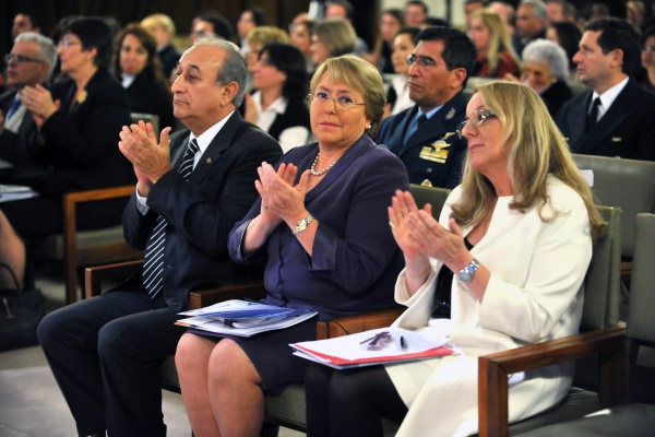 Halago de Bachelet a las políticas de género
