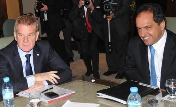 De Narváez ahora elogia a Scioli y Massa