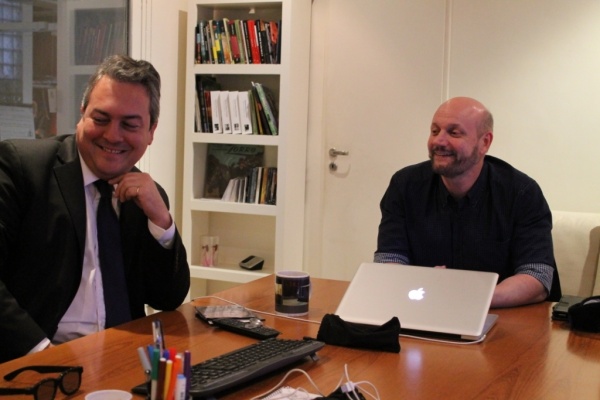Ministro sciolista, con cineasta anti K