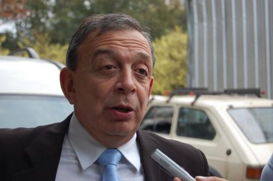 Lejos de obedecer a Massa, Zuccaro se mide