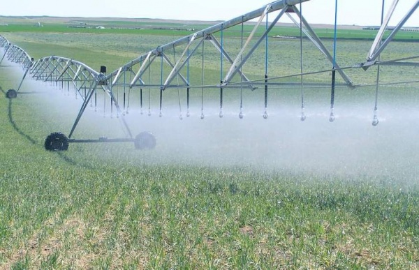 La industria y el campo, con medidores