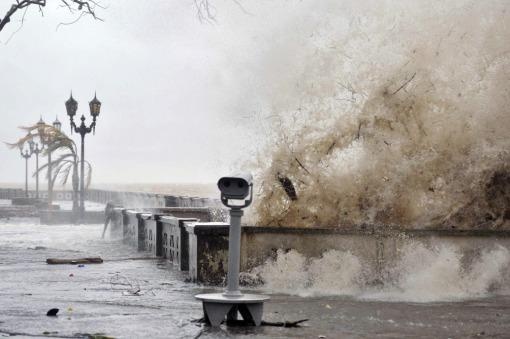 Sudestada: un muerto y más de mil evacuados