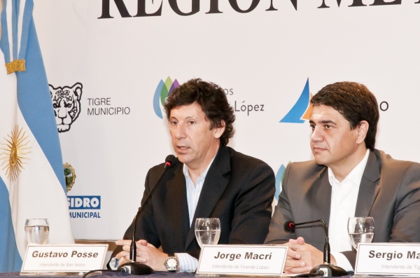 Macri le dice
