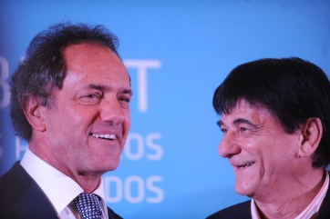 Scioli reunió a intendentes y habló de Bossio