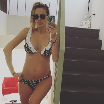 Chechu Bonelli luce una figura perfecta en bikini