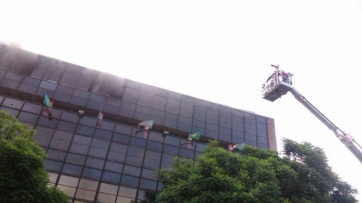 Fuego en la Municipalidad de Esteban Echeverría