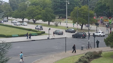 Insólito: la histórica plaza Moreno se convirtió en calle